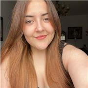 Estudiante que ha terminado su ciclo de Farmacia.